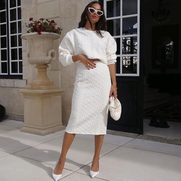 Zara Set - Ecru Quilted Sweatshirt & Skirt - Picture 4 of 17